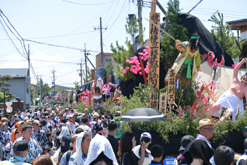 土崎神明社祭の曳山行事